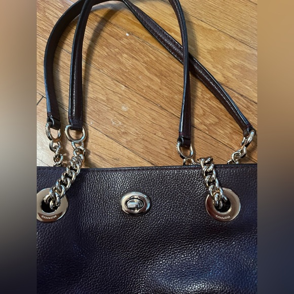 Maroon color Coach bag - Picture 5 of 6